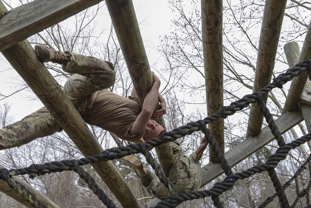 First junior enlisted in La. Guard earns Ranger tab, jump wings
