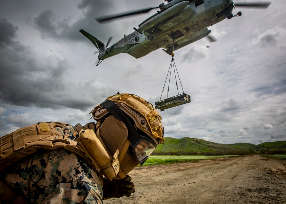 CLB-1 Marines conduct sling loading drills