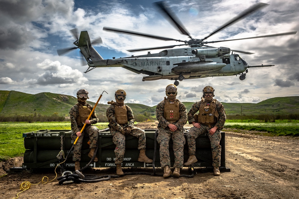 CLB-1 Marines conduct sling loading drills