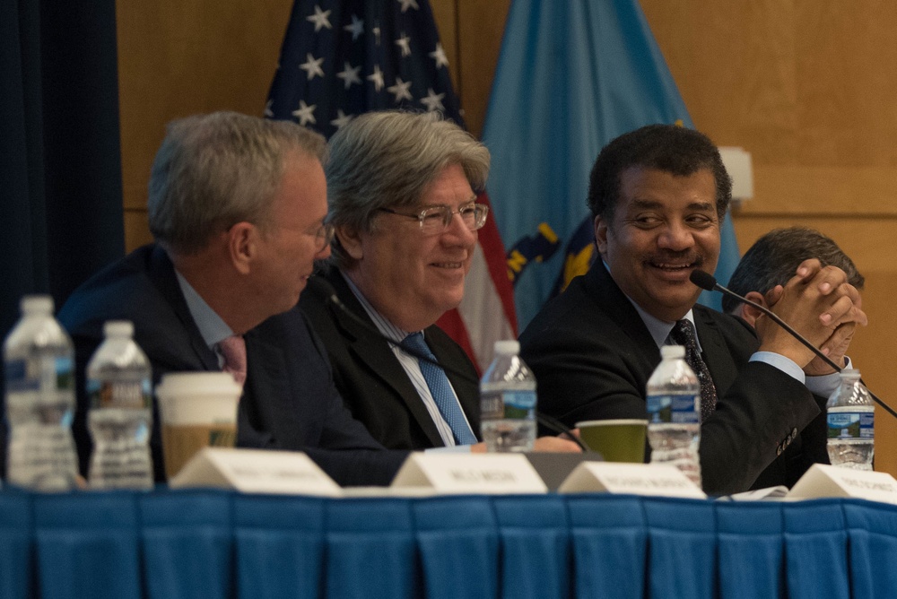 Defense Innovation Board Meets in Quarterly Meeting