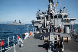 USS Chief sails with Philippine Navy