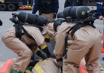 Civil Support Teams exercise at Hamilton College