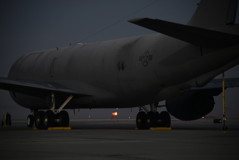 KC-135 calm wind