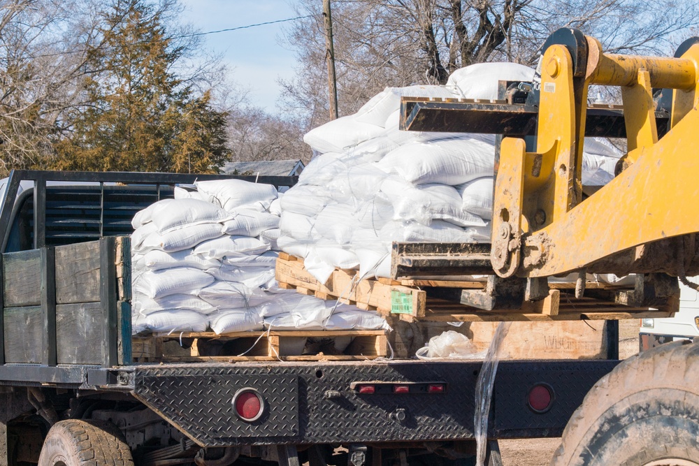 Missouri Airmen protect local communities