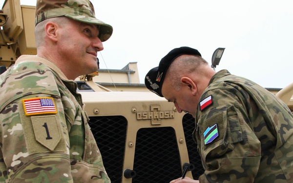 Distinguished members of Polish armed forces visit Mission Command Element