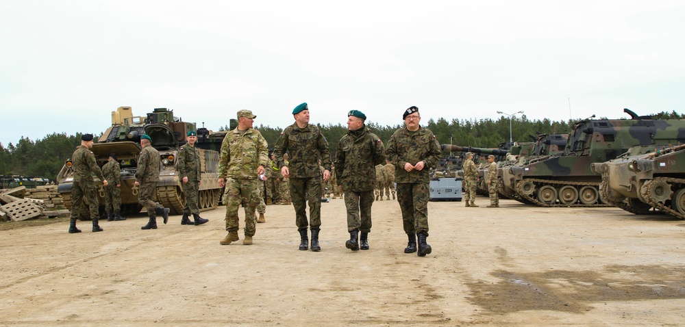 Distinguished members of Polish armed forces visit 2ABCT