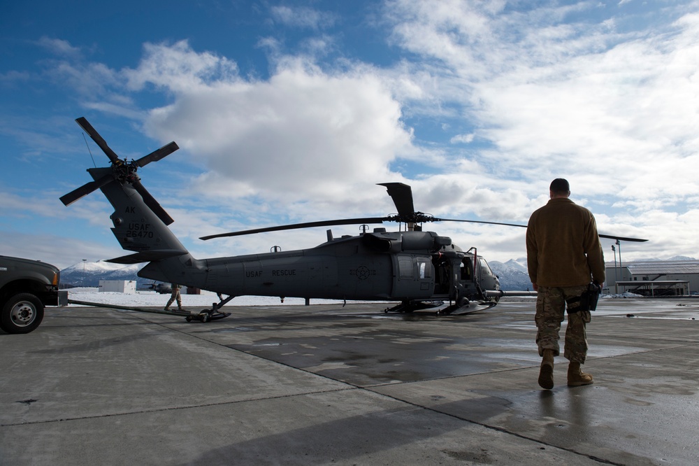 Alaska Air National Guardsmen prepare for aerial gunnery training at JBER