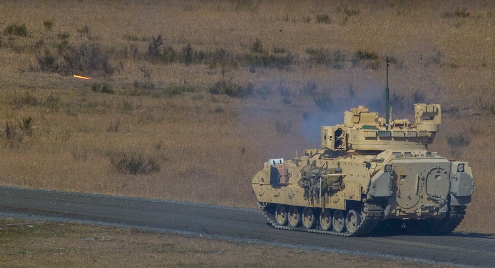 Soldiers conduct gunnery training