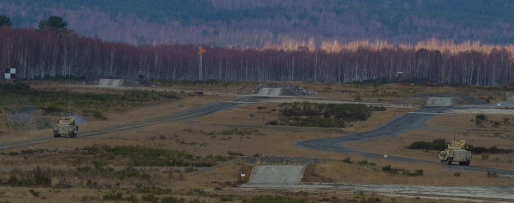 Soldiers conduct gunnery training