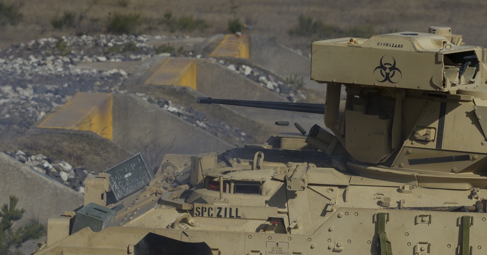 Soldiers conduct gunnery training