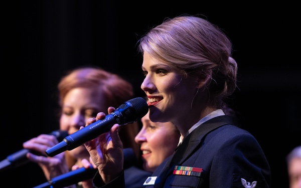 Navy Band visits Elon