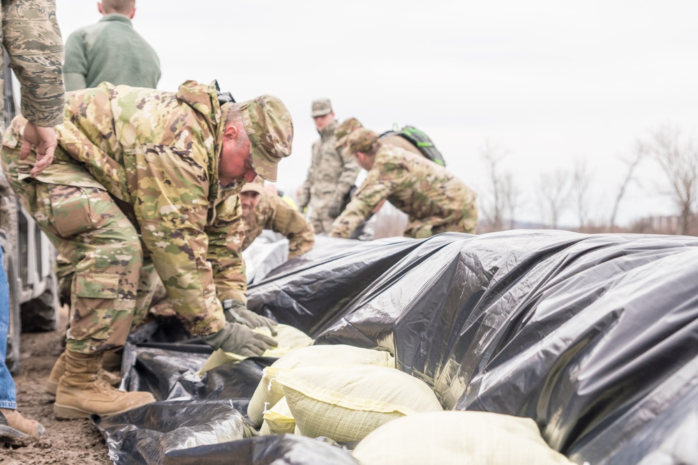 Missouri Airmen protect local communities during flooding