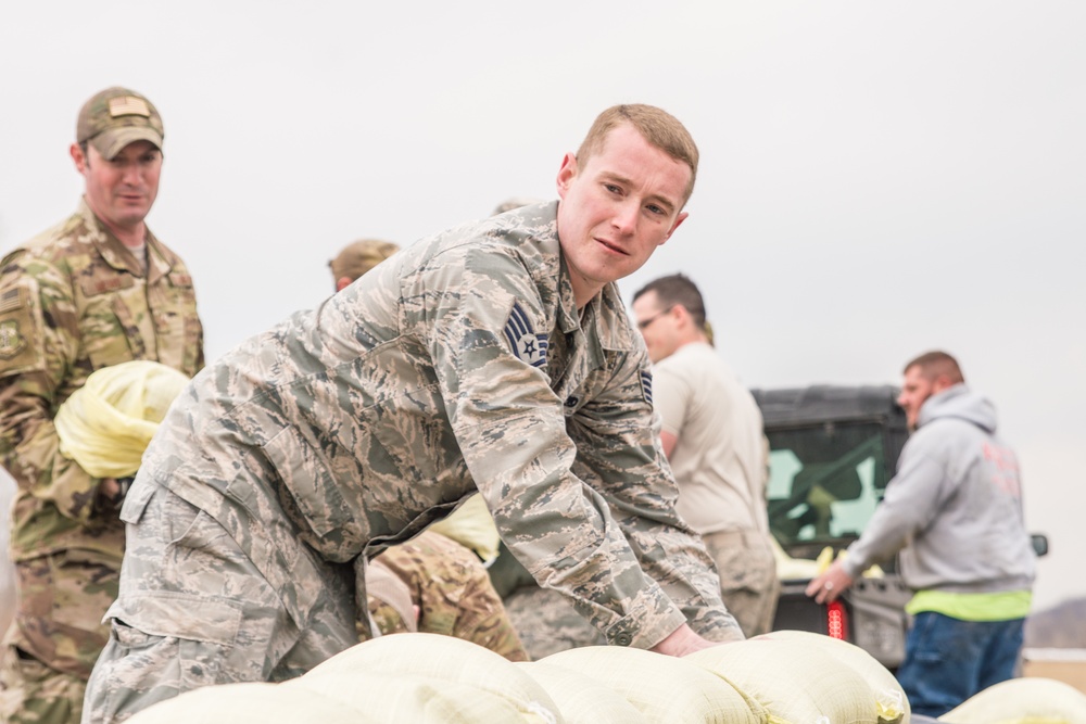 Missouri Airmen protect local communities during flooding