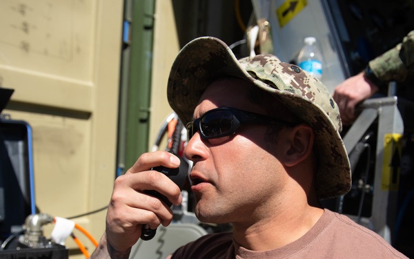 PacBlitz19 UCT-2 conducts surface-supply dives