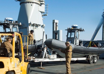 EODMU 2 leads MCM task group aboard RFA Mounts Bay