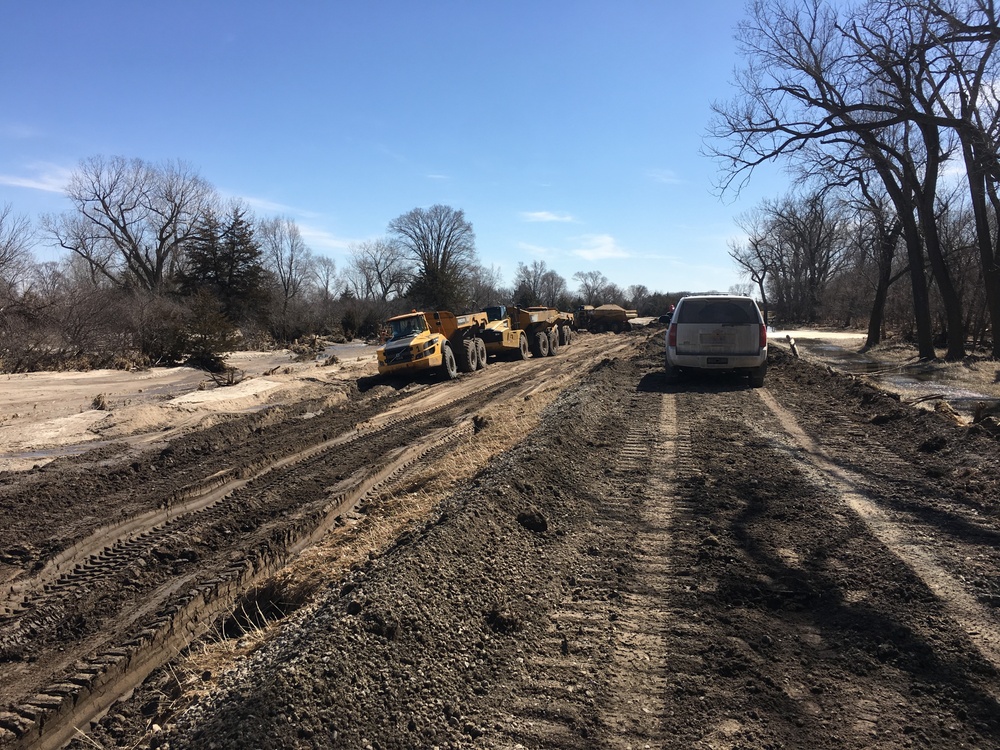 USACE works on Union Dike restoration after March 2019 runoff event