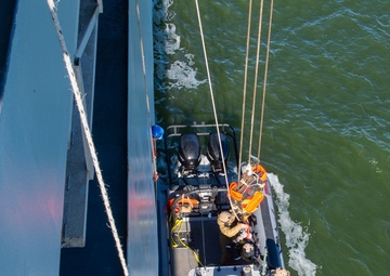 EODMU 2 leads MCM task group experiment aboard RFA Mounts Bay