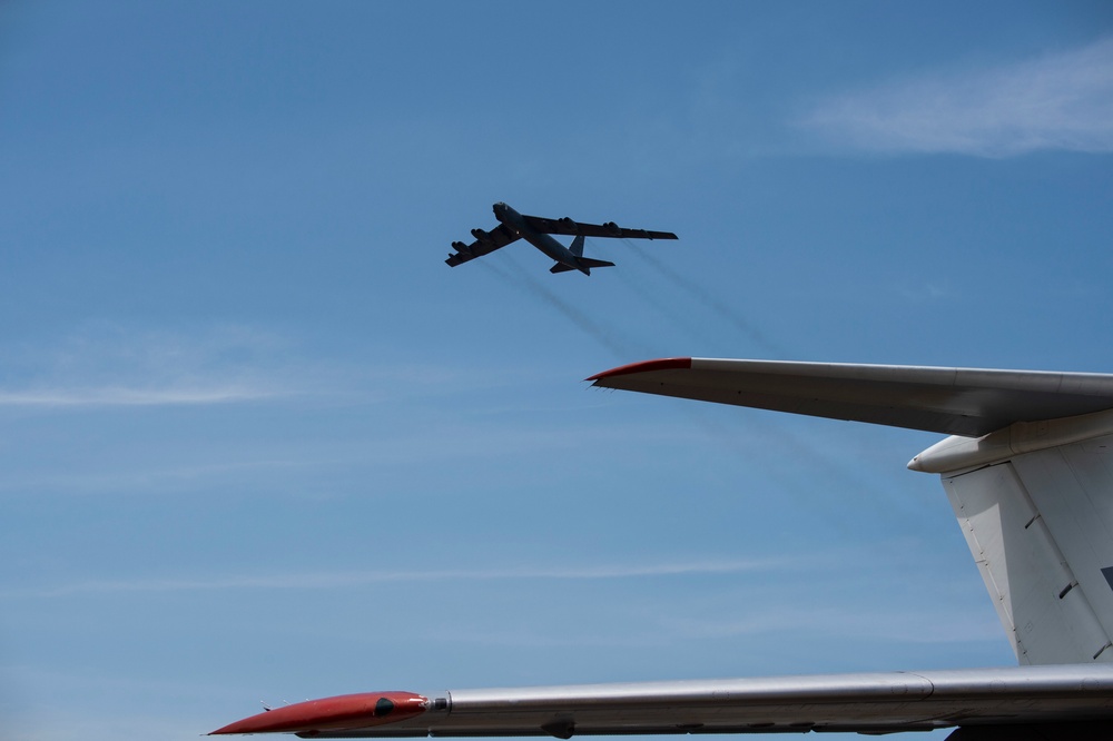 B-52 Flies over LIMA