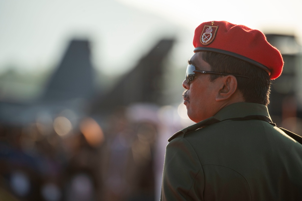 LIMA 19 kicks off with a bang