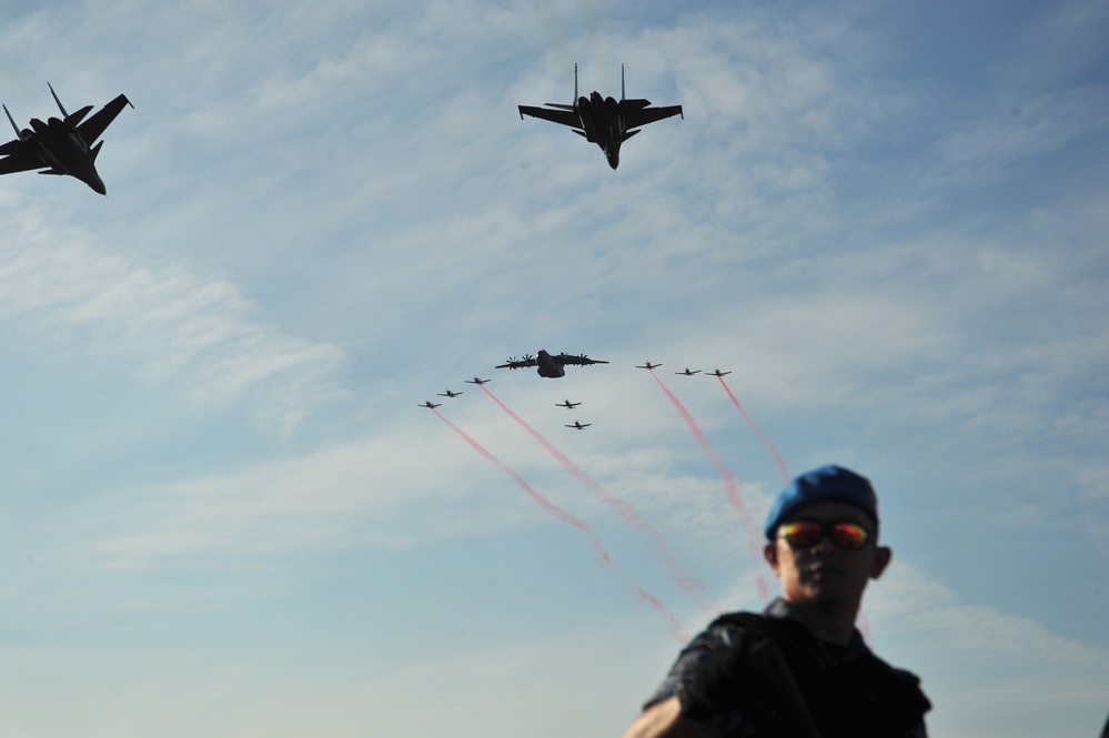 LIMA 19 kicks off with a bang