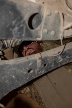 Vehicle maintainers keep fleet healthy, operations on track [Image 1 of 3]