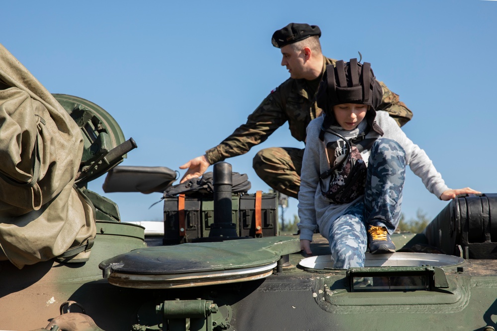 U.S. and Polish Soldiers honor 75th anniversary of the ‘Great Escape’