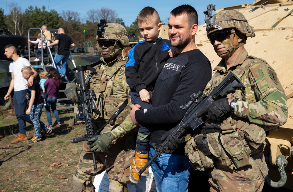 U.S. and Polish Soldiers honor 75th anniversary of the ‘Great Escape’