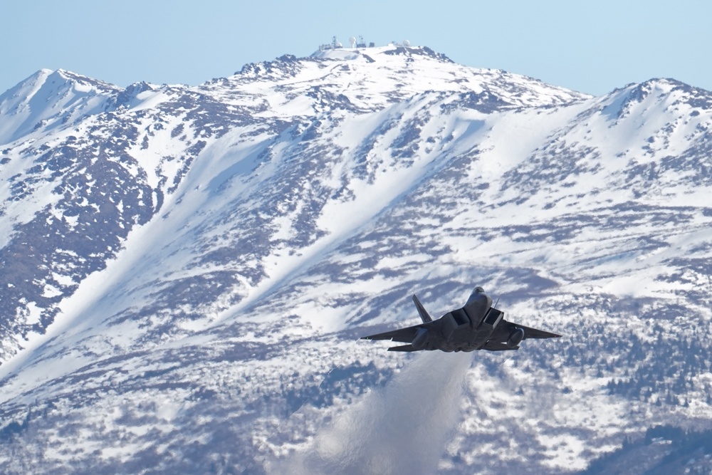 JBER F-22s Demonstrate Combat Capabilities