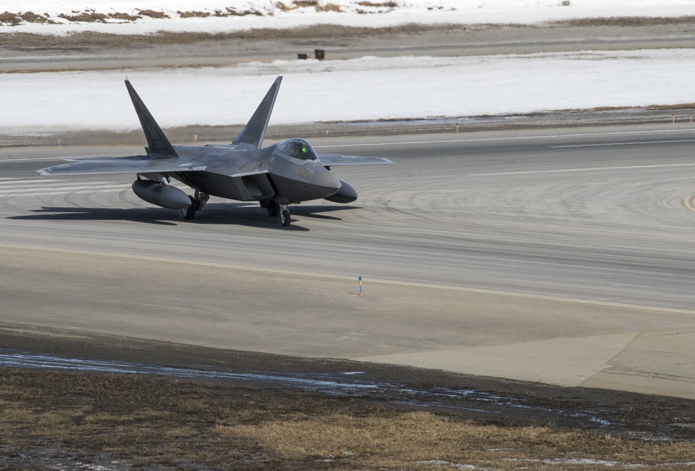 JBER F-22s demonstrate combat capabilities