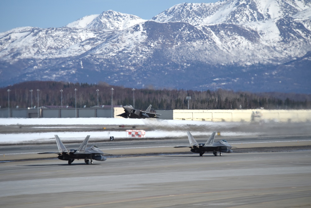 JBER F-22s demonstrate combat capabilities