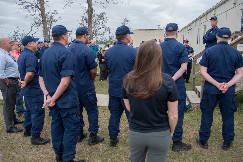 Coast Guard Vice Commandant visits OPC project resident office