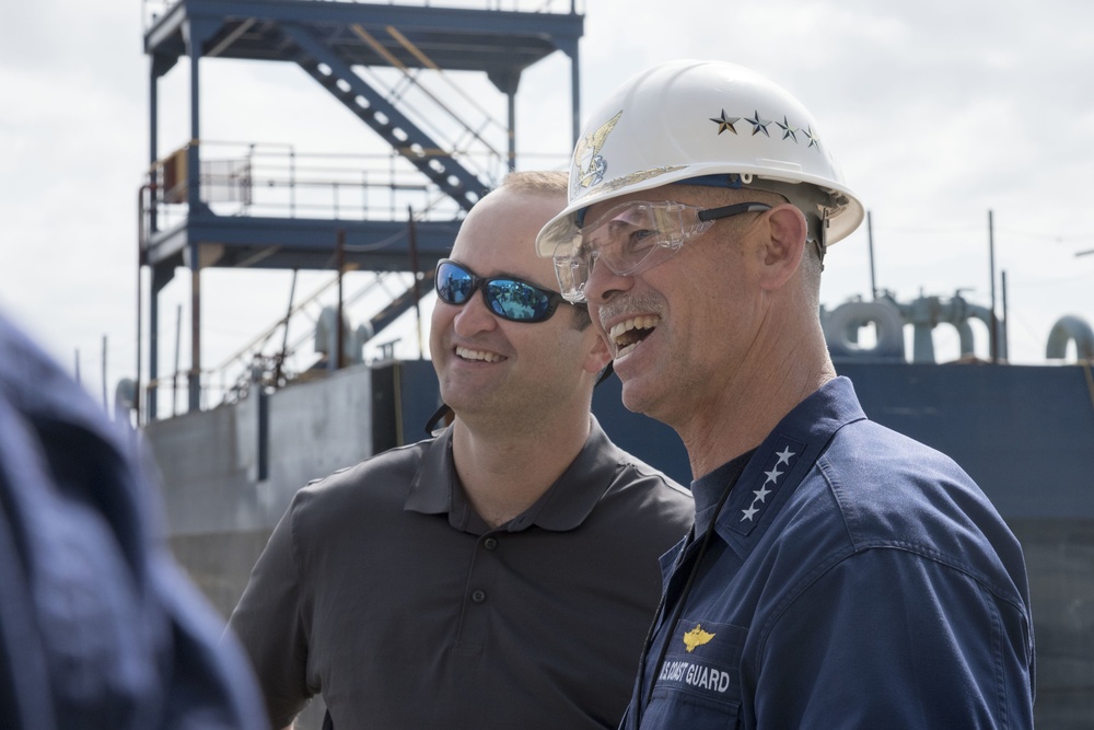 Coast Guard Vice Commandant visits OPC Project Resident Office