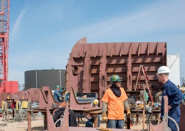 Coast Guard Vice Commandant visits Eastern Shipbuilding Group