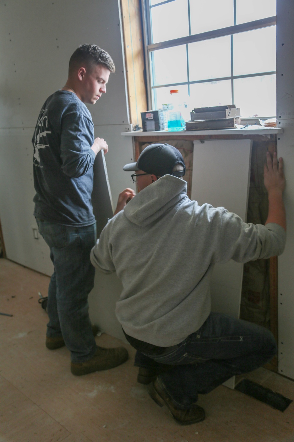 Marines, Volunteers join hands in hurricane recovery