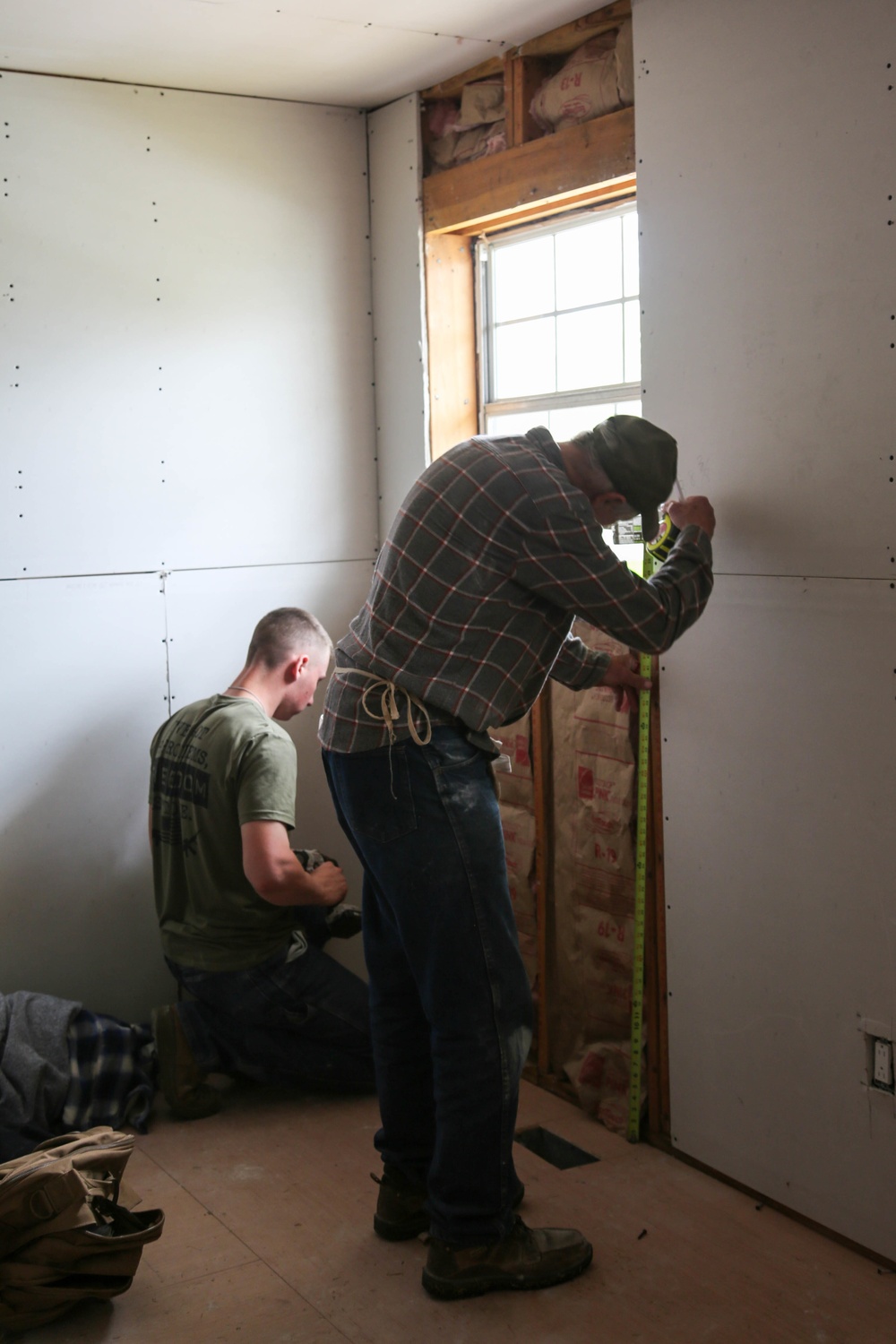 Marines, Volunteers join hands in hurricane recovery