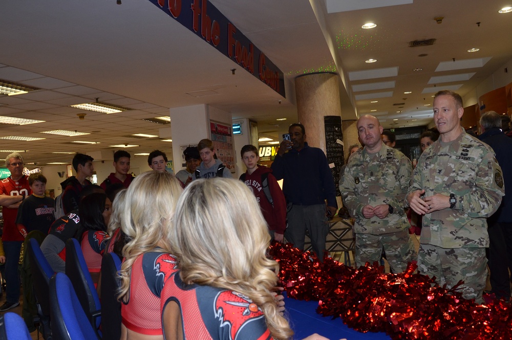 Tampa Bay Buccaneer Cheerleaders and football players visit Caserma Ederle, Vicenza