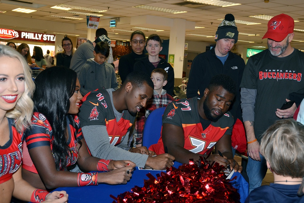 Tampa Bay Buccaneer Cheerleaders and football players visit Caserma Ederle, Vicenza