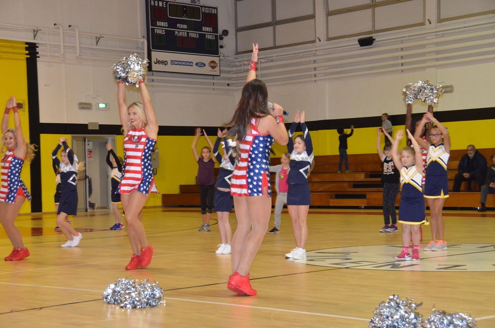 Tampa Bay Buccaneer Cheerleaders and football players visit Caserma Ederle, Vicenza