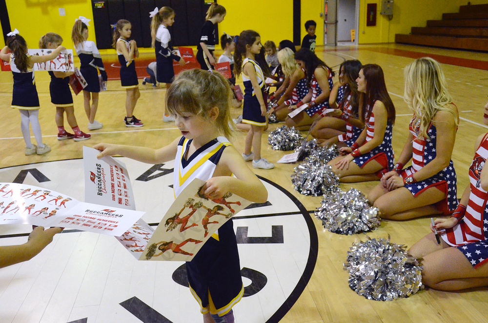 Tampa Bay Buccaneer Cheerleaders and football players visit Caserma Ederle, Vicenza