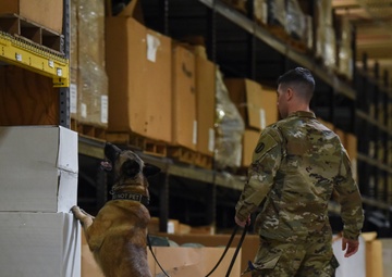 FBI brings explosive training to JBLE