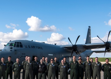 U.S., French Airmen build trust in the skies over France