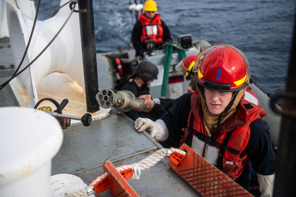 USS Harpers Ferry Conducts VBSS Training