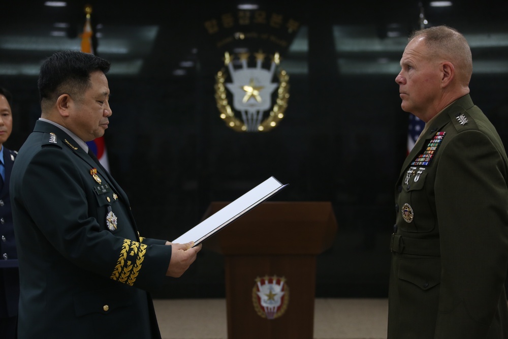 Commandant Visits South Korea