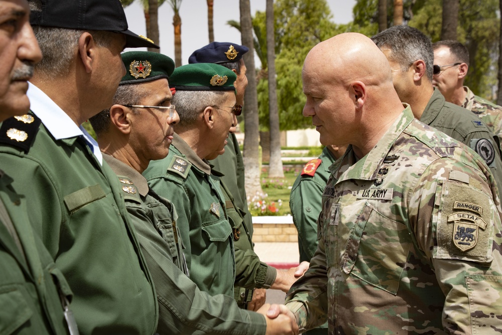 Maj. Gen. Cloutier meets with the Maj. Gen. Belkhir El Farouk