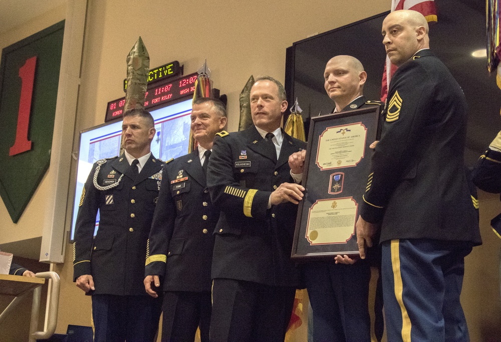 Sgt. Robert K. Debolt recieves the Distinguished Service Cross at Fort Riley.
