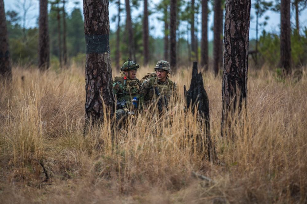 32nd Raiding Squadron and 2nd LE BN Conduct Dutch Bilateral Training