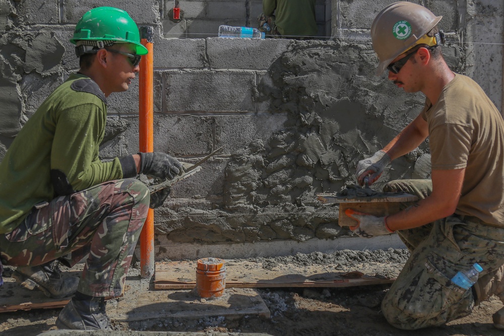 Balikatan 2019: Philippine Army, U.S. Navy continue construction in Tarlac, Philippines