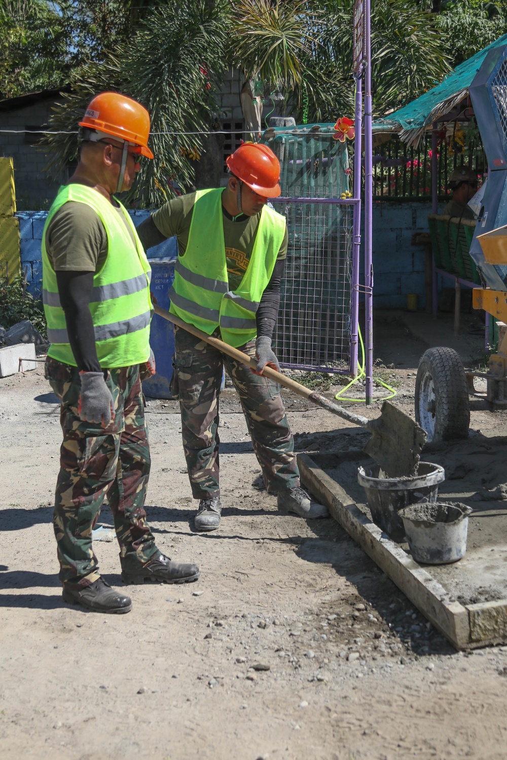 Balikatan 2019: Philippine Army, U.S. Navy continue construction in Tarlac, Philippines