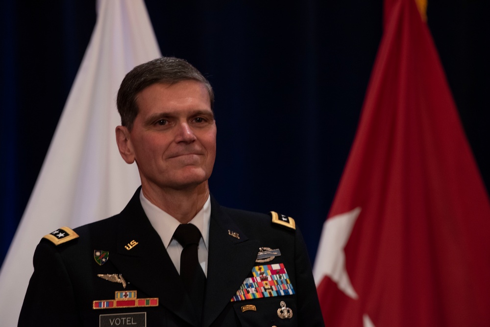 Votel Retires From Army After 39 Years of Service