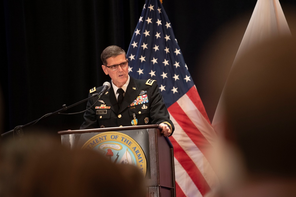 Votel Retires From Army After 39 Years of Service